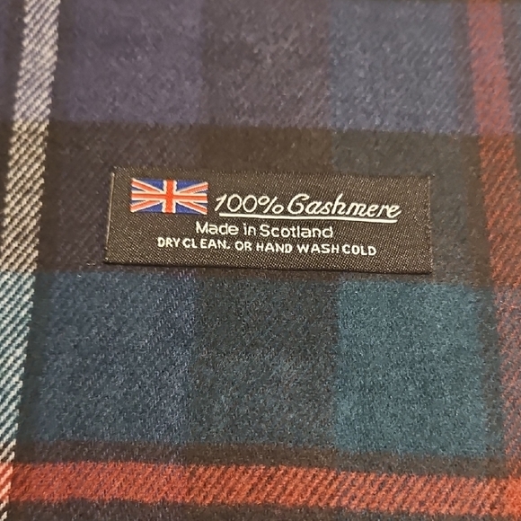 Classic Tartan Cashmere Scarf  Size 72" X 12" Brand New - Picture 3 of 3